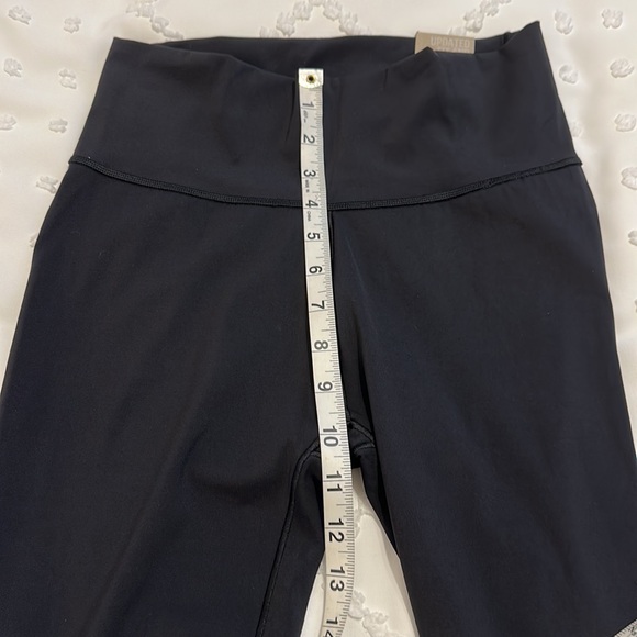 NWT Adidas leggings/yoga pants. Long tight high rise. Size M. - Picture 8 of 9